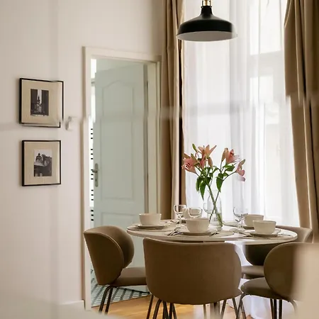 דירה Spacious Old Town Apartment Perfect Home For 5 פראג